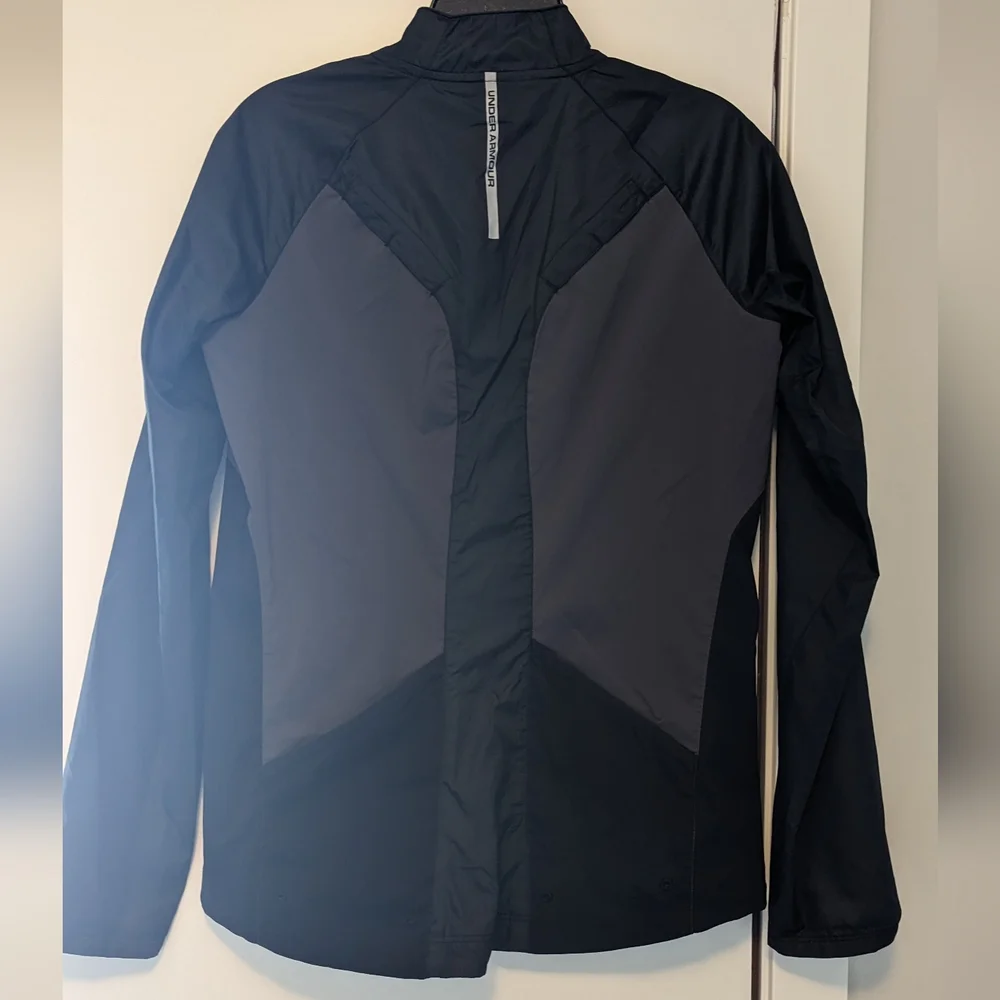 Under Armour Running Jacket - Picture 7 of 7